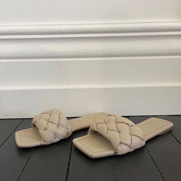 Sandals  - Picture 2 of 3